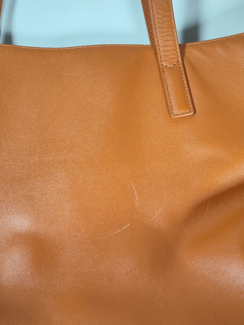Quince Classic Italian Leather Tote in Cognac - Picture 9 of 16